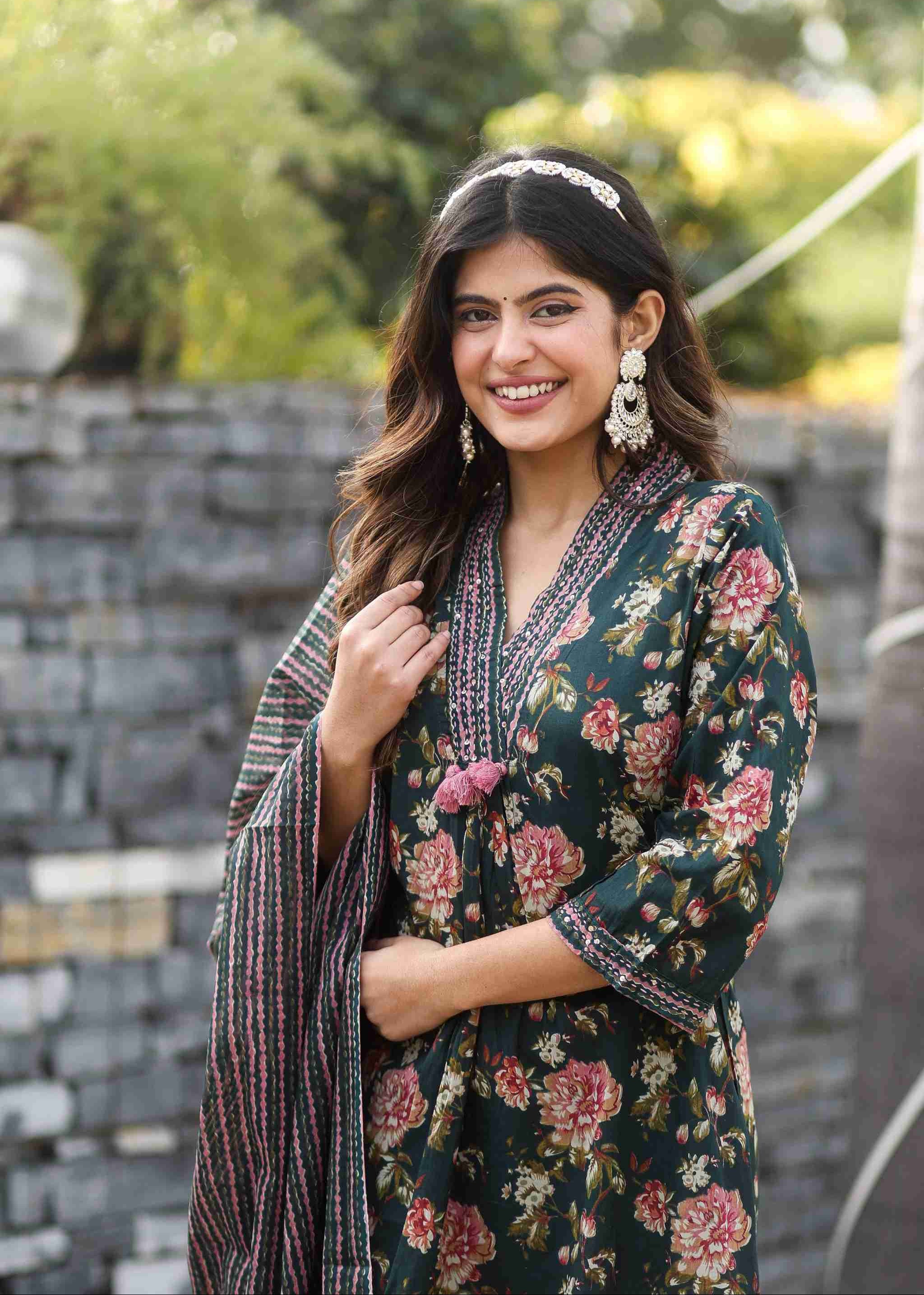 V-Neck Green Floral Straight Suit Set