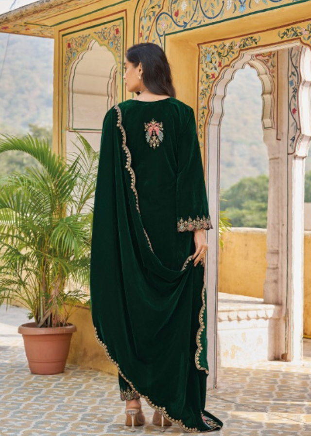 Vintage Green Velvet Embroidery V-Neck Suit Set