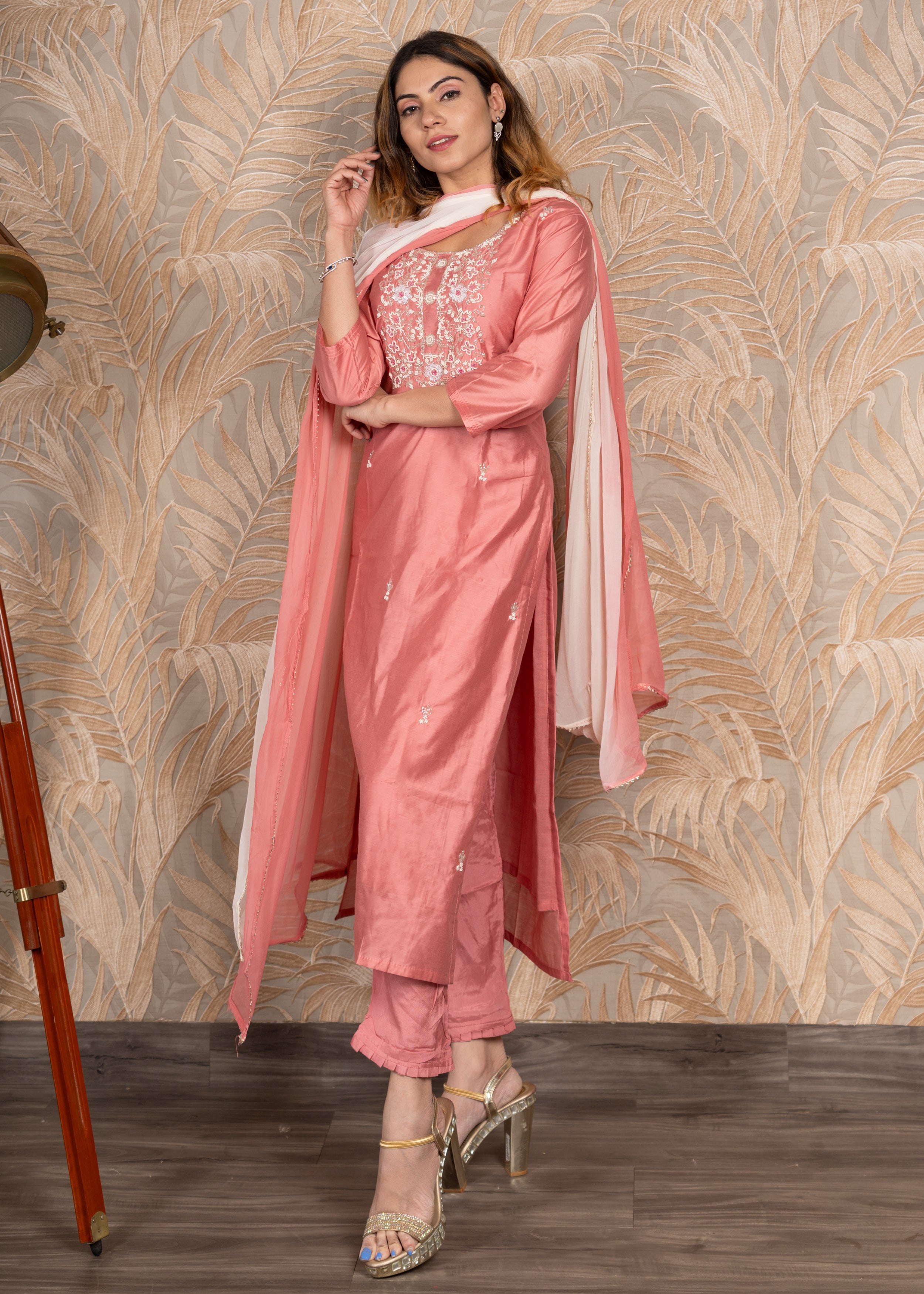 Gajri A-Line Straight Kurta Set