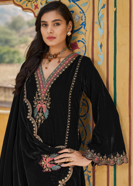 Vintage Black Velvet Embroidery V-Neck Suit Set