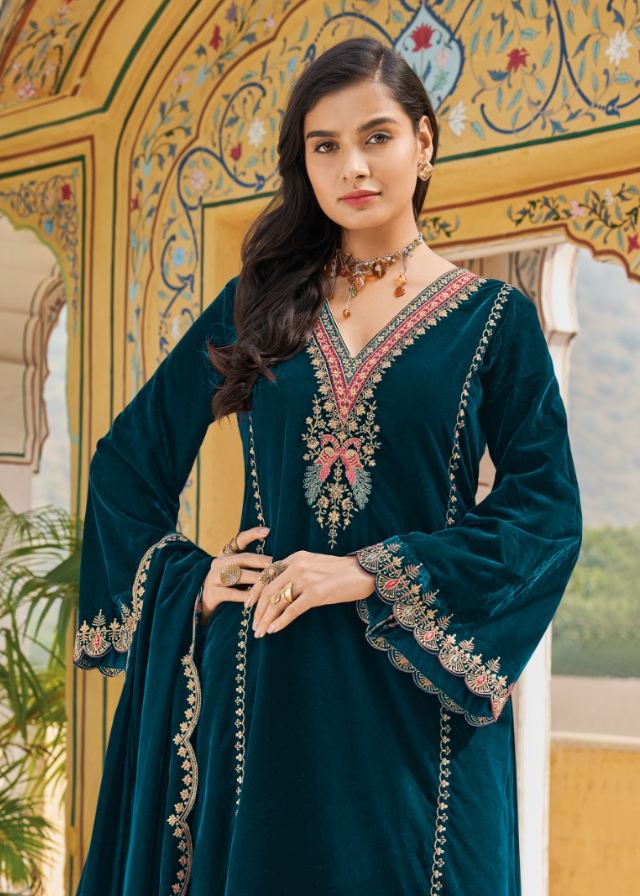 Vintage Blue Velvet Embroidery V-Neck Suit Set