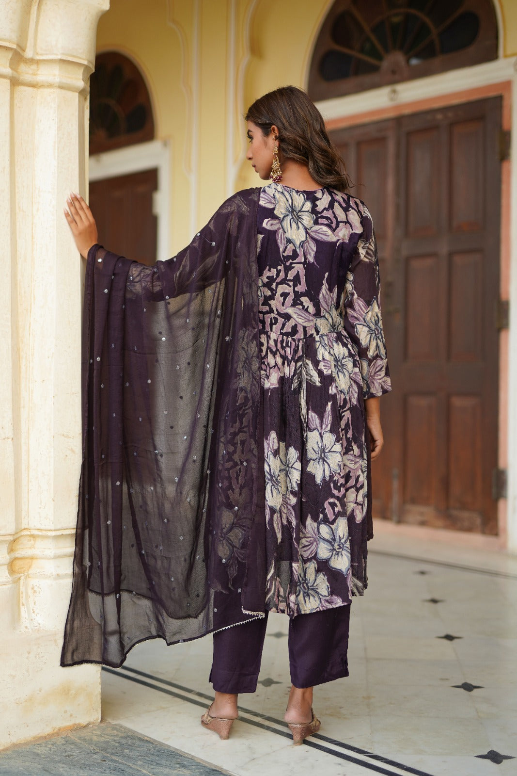 Alia Cut Suit With Mirror Work