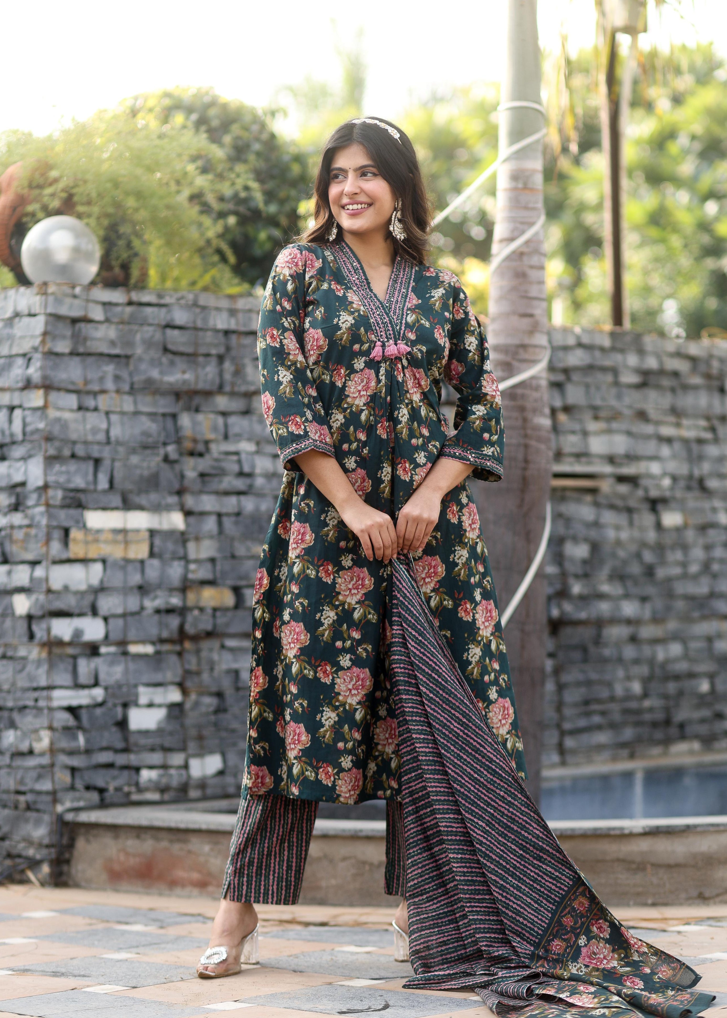 V-Neck Green Floral Straight Suit Set