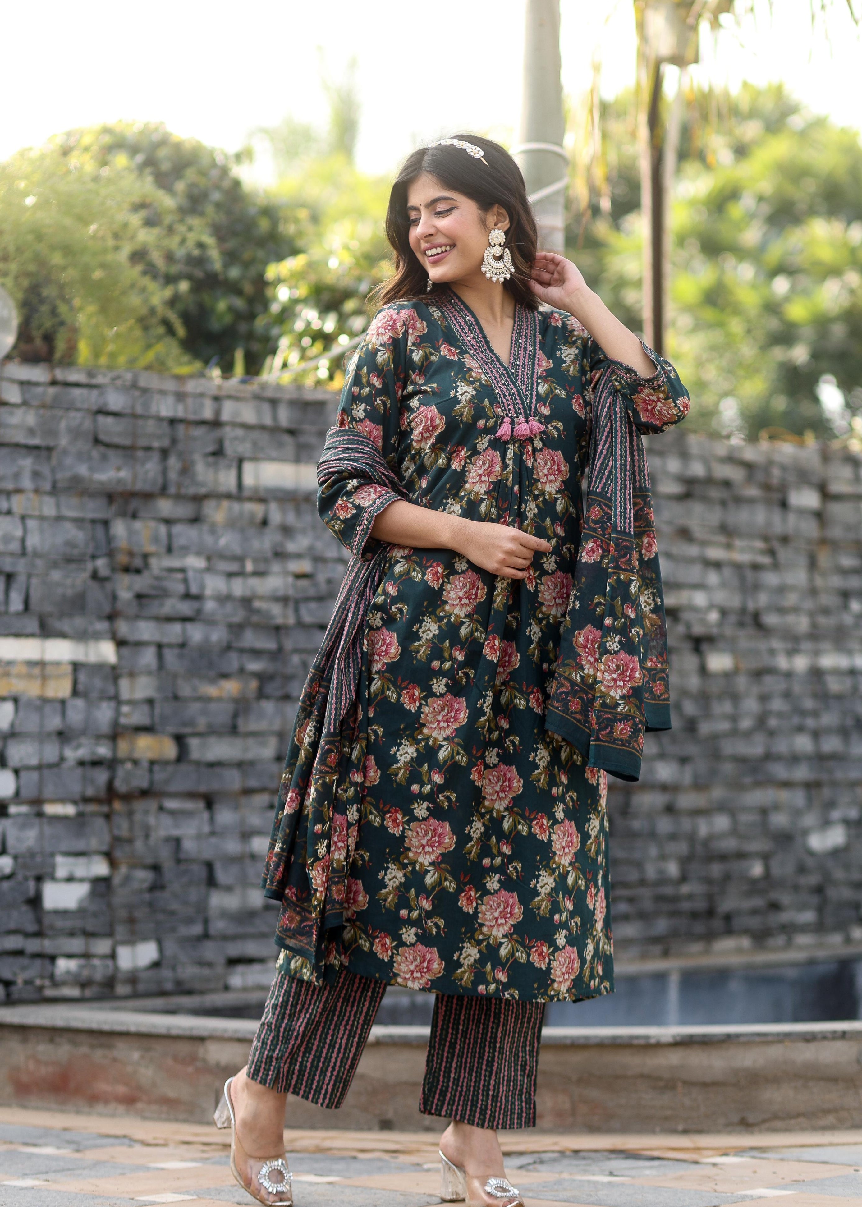 V-Neck Green Floral Straight Suit Set