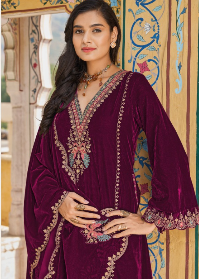 Vintage wine Velvet Embroidery V-Neck Suit Set