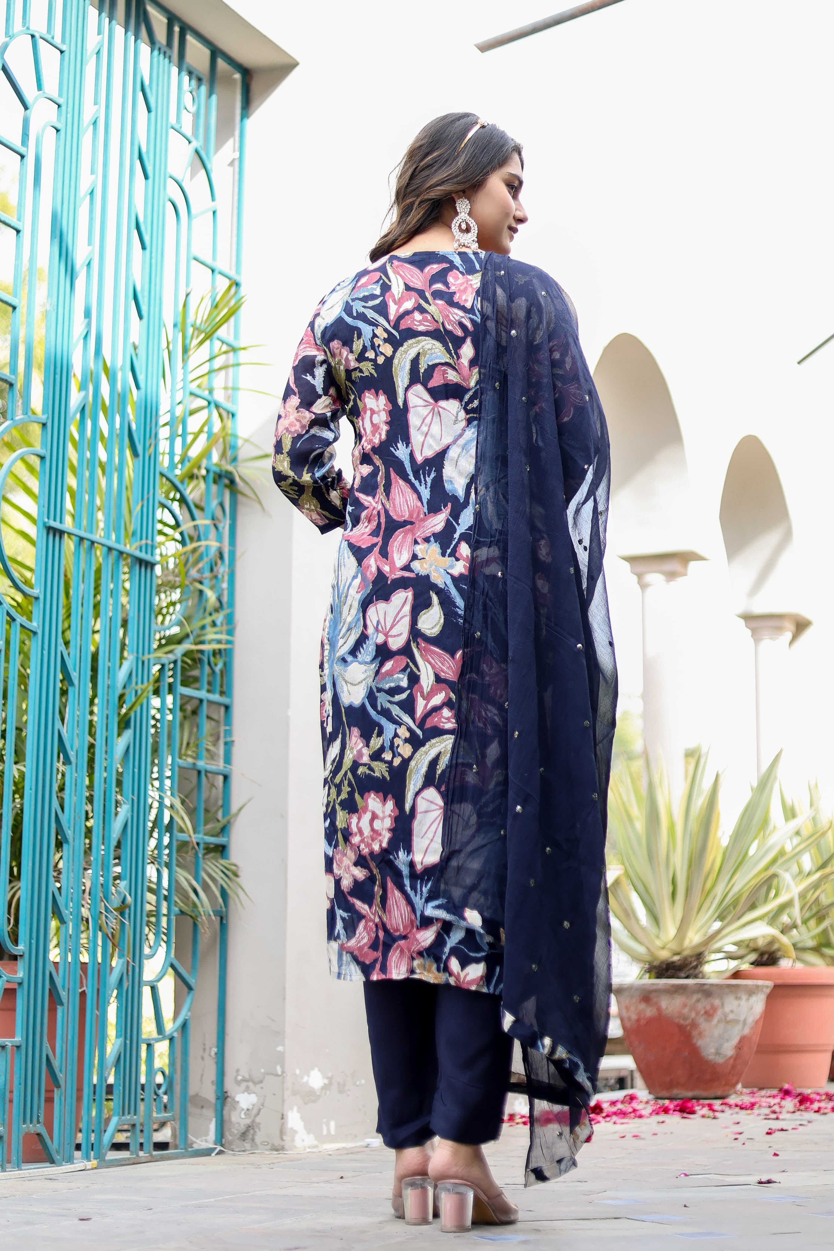 Blue Floral Straight kurta with dupatta and pant